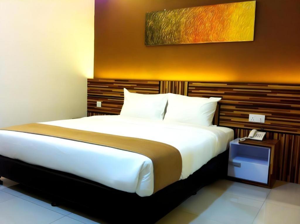 Gm Holiday Hotel Permai Jaya Kampong Tebing Rabak Ngoại thất bức ảnh